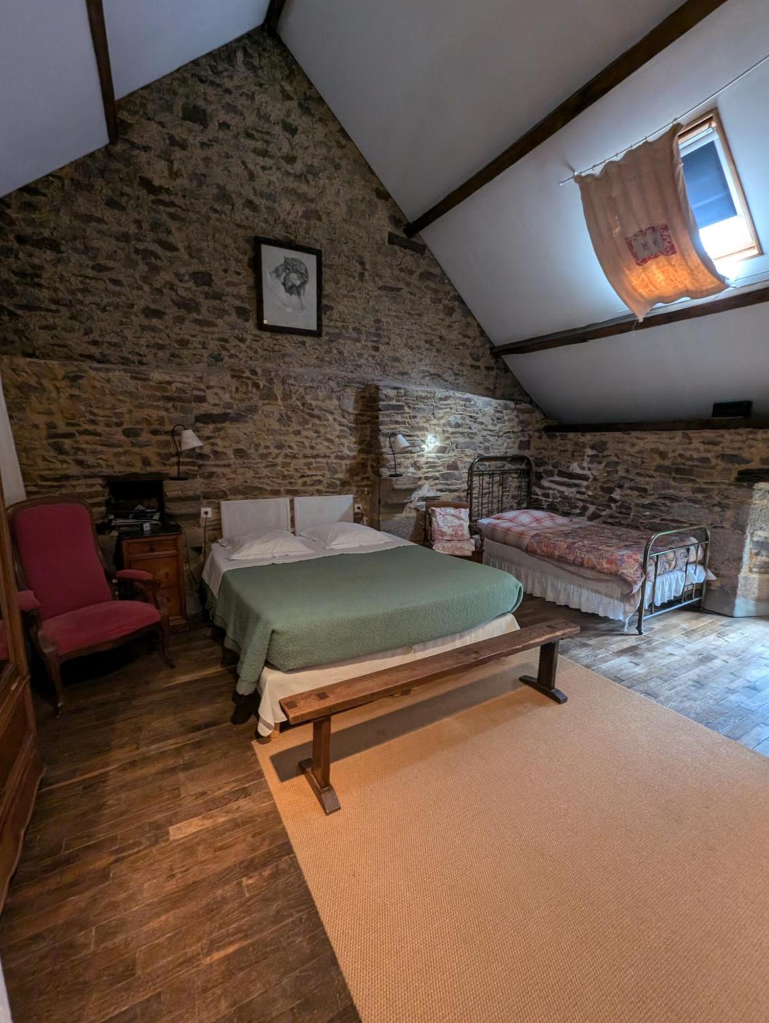 Bed and Breakfast Ferme De La Gortiere Le Teilleul Esterno foto