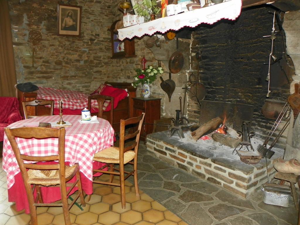 Bed and Breakfast Ferme De La Gortiere Le Teilleul Esterno foto